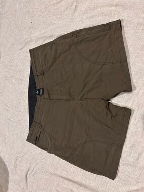 KUHL 11 POCKET SIZE 38 HIKING SHORTS